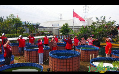 uploads/news/2022/08/hut-ri-petani-di-5229535cc485007_400.jpg