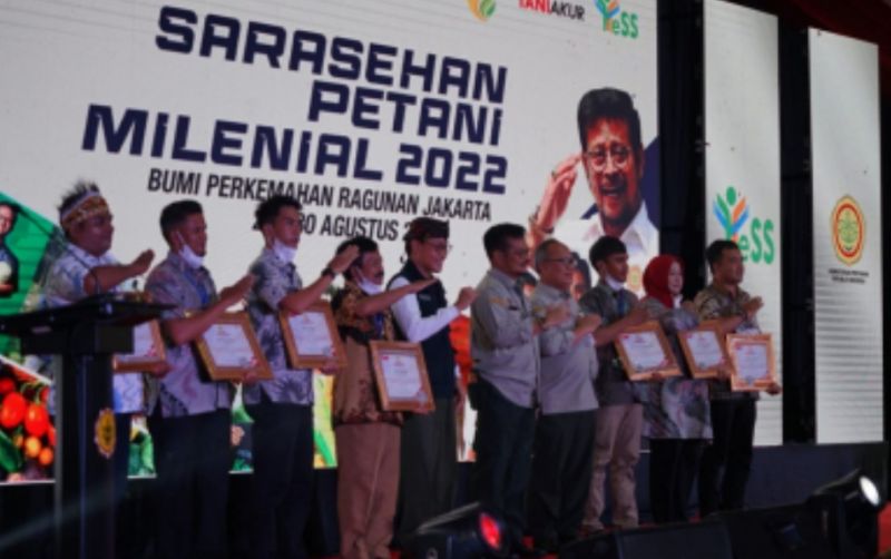 uploads/news/2022/08/petani-milenial-harapan-menghadapi-5166798f6200fb3.jpg