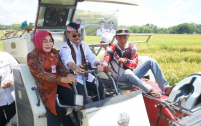 uploads/news/2023/01/panen-raya-di-grobogan-57528ec6ffd3b17_400.jpg