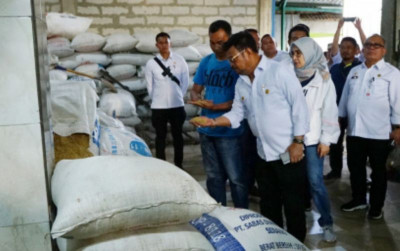 uploads/news/2023/02/jelang-lebaran-stok-beras-250062f0256e2f2_400.jpg