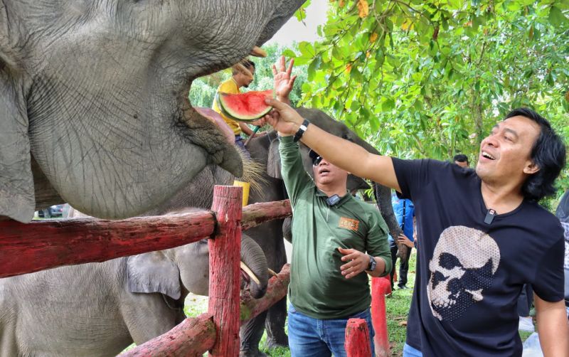 uploads/news/2023/02/komedian-komeng-dan-jarwo-45903b7065341f5.jpeg