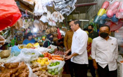uploads/news/2023/02/stok-beras-melimpah-jokowi-92710201f25d713_400.jpg
