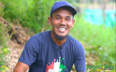 uploads/news/2023/03/guru-ngaji-berhasil-bertani-868226c898cbbbe_400.jpg