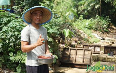 uploads/news/2023/03/jurus-pelatih-beladiri-ternak-97798b14f54e199_400.JPG