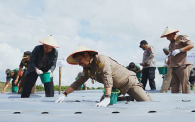 uploads/news/2023/03/mentan-syl-resmikan-kawasan-741496f1624fb18_400.jpg