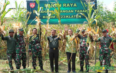 uploads/news/2023/04/tanam-jagung-upaya-penyediaan-31978e0e719f4af_400.jpg
