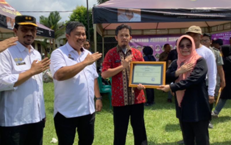 uploads/news/2023/07/bazaar-durian-bangka-incar-7177143cae2dda2.jpg