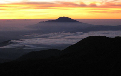 uploads/news/2023/07/dieng-kembali-membeku-pertanian-62786b8c63b1602_400.jpg