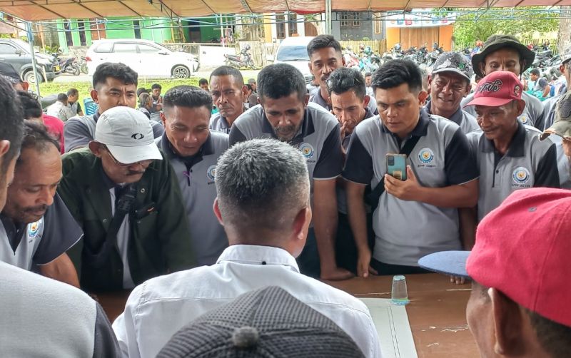 uploads/news/2023/07/kkp-sertifikasi-300-nelayan-66672297acf644f.jpeg