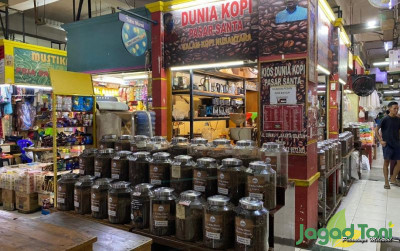 uploads/news/2023/08/dunia-kopi-surga-wisata-389923ad7a613da_400.jpg