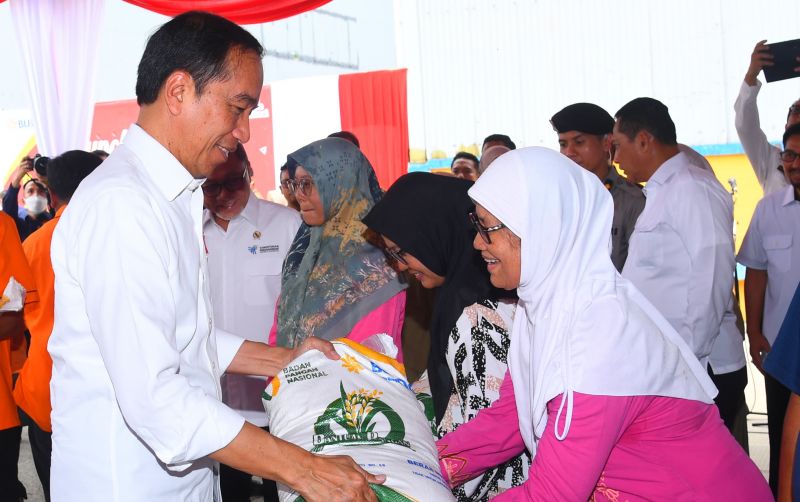 uploads/news/2023/09/bantuan-beras-bagi-keluarga-58285258af715da.jpeg