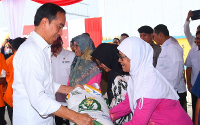 uploads/news/2023/09/bantuan-beras-bagi-keluarga-58285258af715da_400.jpeg