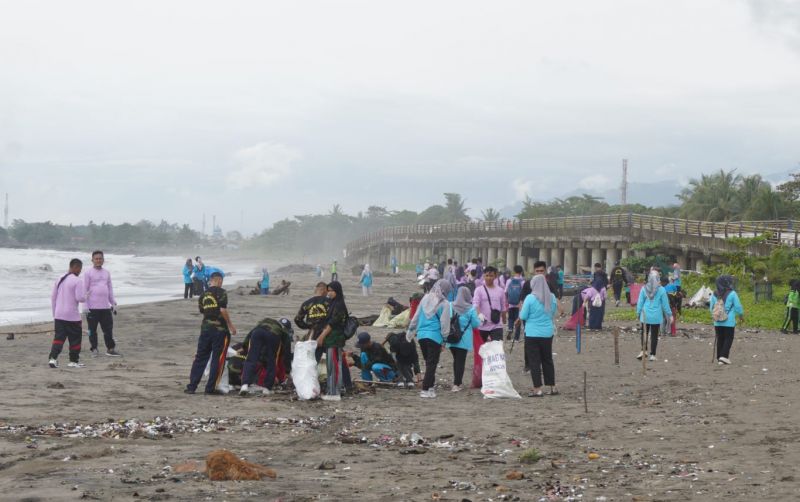 uploads/news/2023/09/program-bcl-nelayan-kumpulkan-441324bda0d6192.jpeg