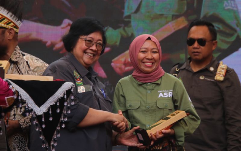 uploads/news/2023/11/asri-peroleh-anugerah-konservasi-47077f234d82740.png