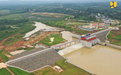 uploads/news/2023/11/sistem-irigasi-indonesia-tertinggal-41703fcad1122a7_400.jpeg