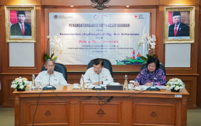 uploads/news/2023/12/kerjasama-klhk-pmi-menanam-pohon-37105fa47e03ae7_400.jpg