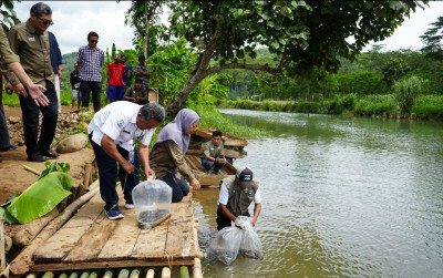 uploads/news/2024/01/pelepasanliar-sidat-project-ifish-53876276714244e_400.jpeg