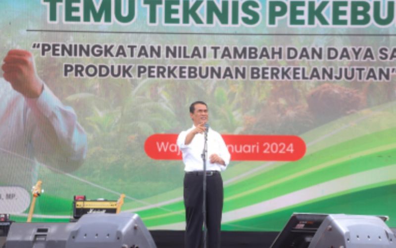 uploads/news/2024/01/petani-wajo-peroleh-bantuan-4296481ced7581f.jpg