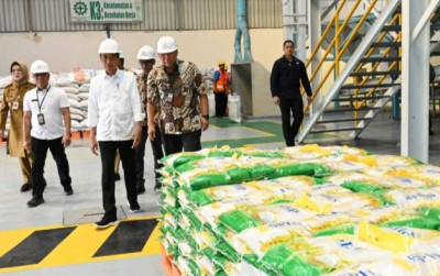 uploads/news/2024/02/harga-beras-naik-presiden-35086fc35616b67_400.jpg