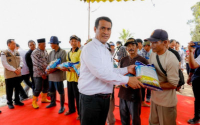 uploads/news/2024/03/petani-banyuasin-peroleh-bantuan-491205354131fb9_400.jpg