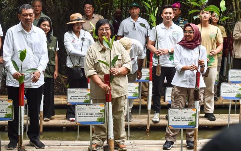 uploads/news/2024/04/tanam-mangrove-serentak-di-14666efee4641ce.jpeg