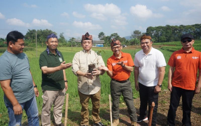 uploads/news/2024/06/kuningan-go-green-pelestarian-11762d0c085d642_400.jpg