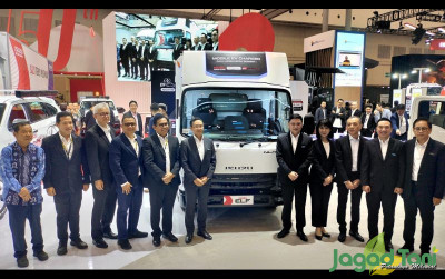 uploads/news/2024/07/isuzu-tawarkan-solusi-lengkap-64722b765b0bf2f_400.jpg