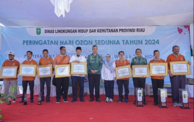 uploads/news/2024/09/petani-madu-perawat-lahan-491687f82de1d93_400.jpg