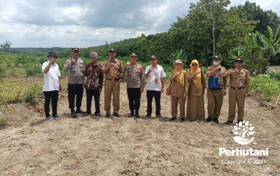 uploads/news/2025/01/perhutani-siapkan-lahan-ketahanan-65490082da1e423_400.jpg
