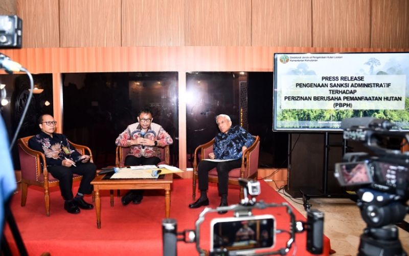 uploads/news/2025/02/pengenaan-sanksi-terhadap-perizinan-854710f16a682e4.jpg
