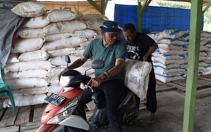 uploads/news/2025/03/cara-mudah-tebus-pupuk-36295dfb037d34f.jpg