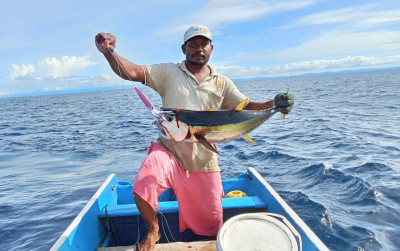 uploads/news/2025/03/ikan-tuna-kalamo-biak--762581613b6fc5e_400.jpg