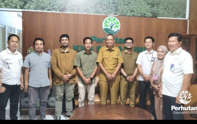 uploads/news/2025/03/penanaman-pohon-di-hulu-4778083aaa13e98_400.jpg