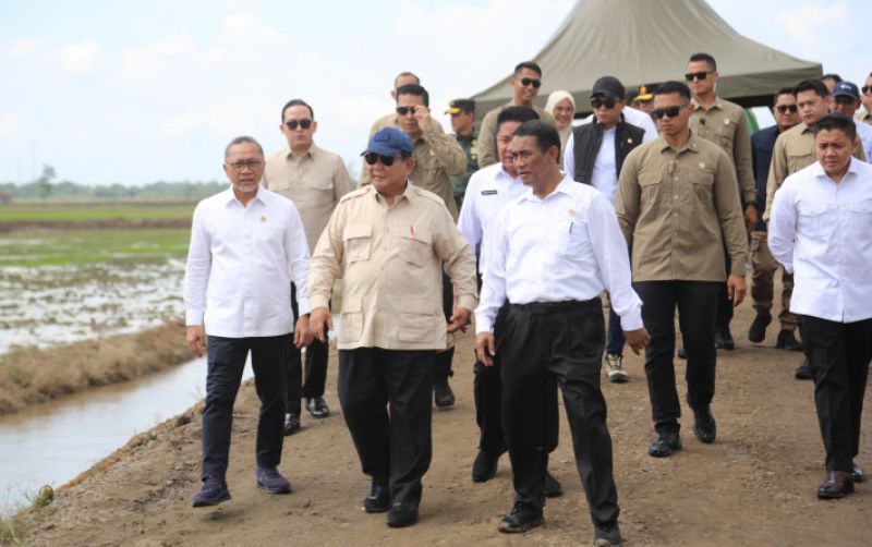 uploads/news/2025/04/gunakan-drone-pertanian-prabowo-63140595c16a8b1.jpg