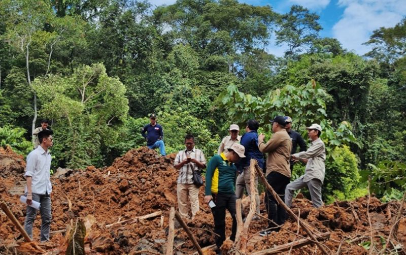 uploads/news/2025/04/kemenhut-selidiki-tambang-ilegal-445320b555711fd.jpg