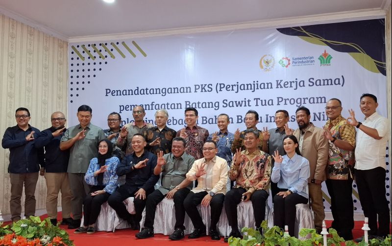 uploads/news/2025/04/kemenperin-ungkap-nira-sawit-18348888f69ba24.jpeg