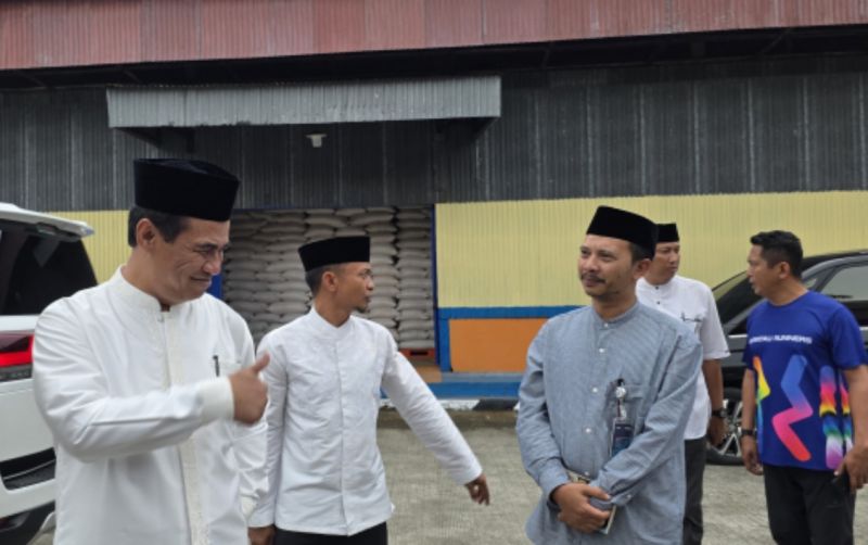 uploads/news/2025/04/pastikan-stok-pangan-mentan-90755f1459537a0.jpg