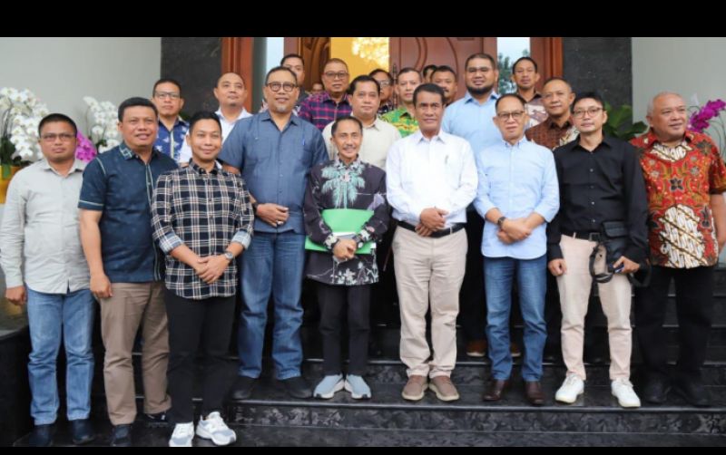 uploads/news/2025/05/hilirisasi-dan-industri-kelapa-504106d5f6cd858.jpeg