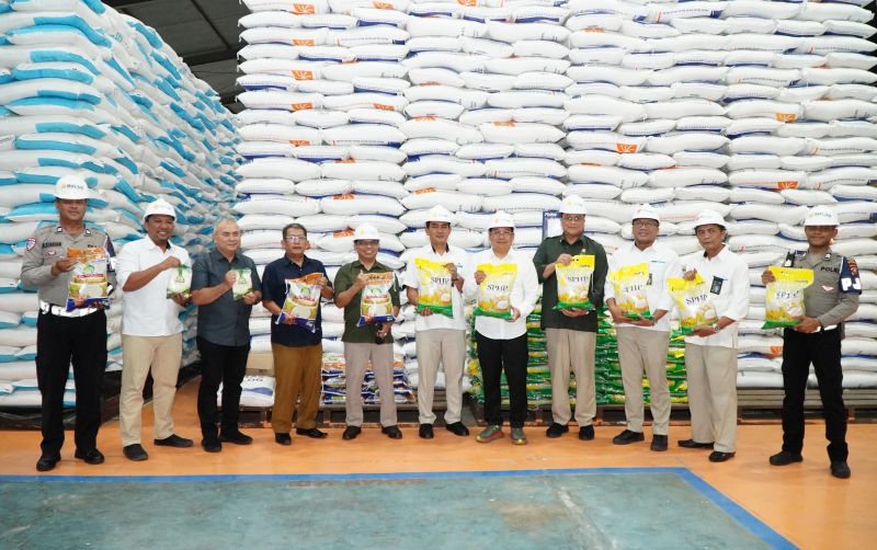 uploads/news/2025/05/stok-beras-indonesia-menguat--25772acef5c5ae0.jpeg
