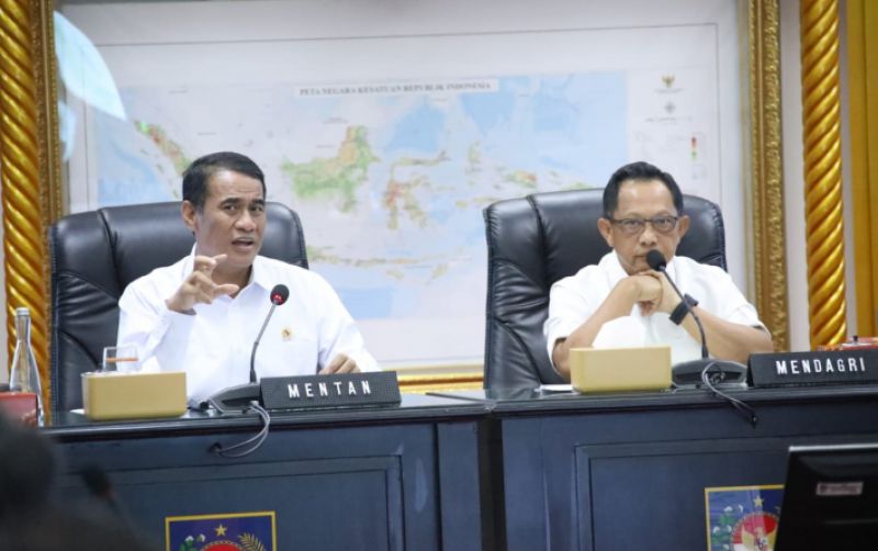 uploads/news/2025/06/jelang-kemarau-tiga-kementerian-345173ece84917a.jpeg