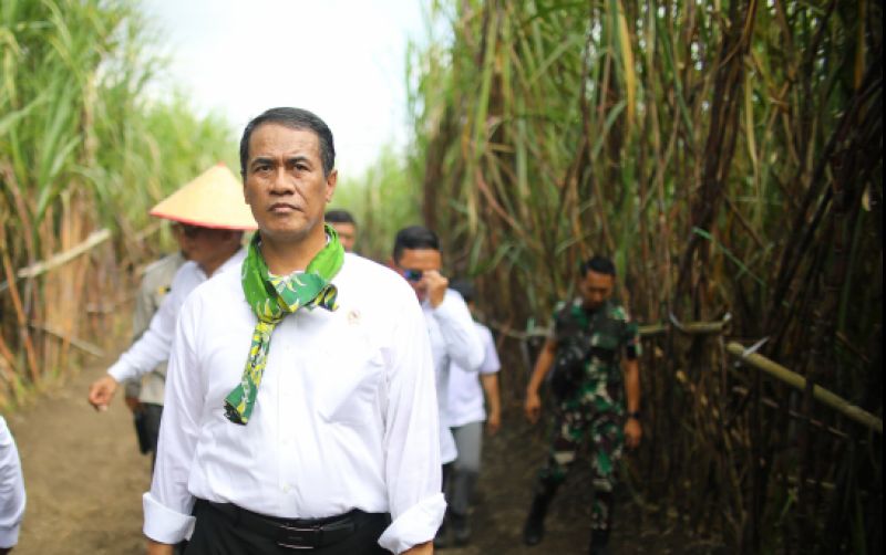 uploads/news/2025/06/mentan-amran-paparkan-kunci-3718326151d296a.jpg