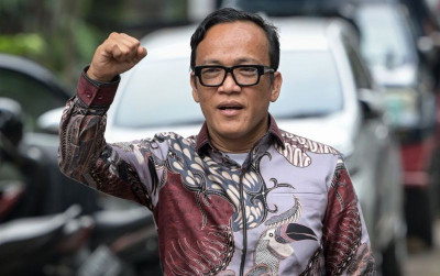 uploads/news/2025/08/komisaris-pupuk-indonesia-diberhentikan-347297c1bb605b6_400.jpg