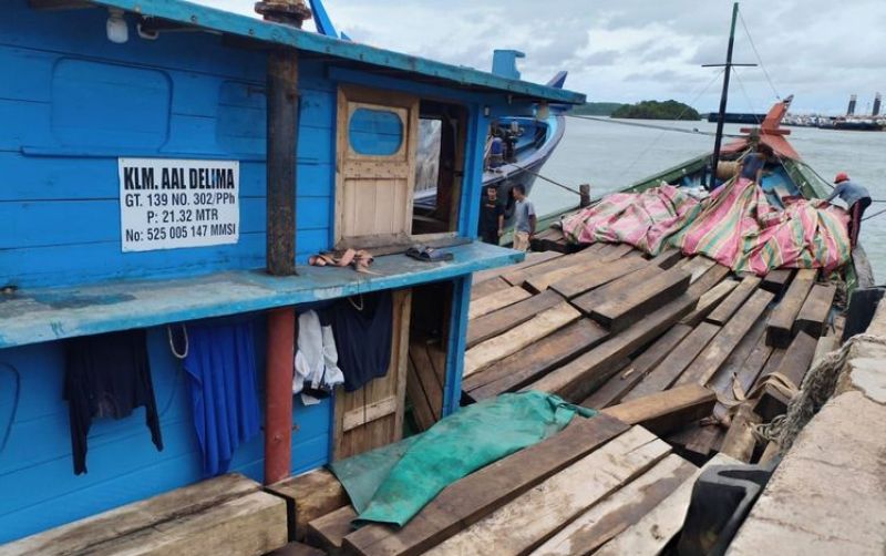 uploads/news/2025/09/443-batang-kayu-olahan-60143ccf78c4464.jpg