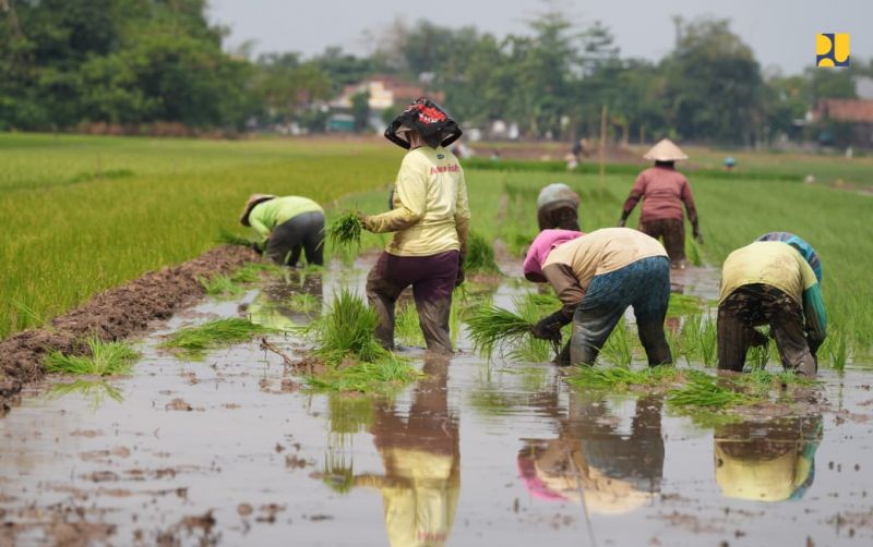 uploads/news/2025/09/bendungan-logung-tingkatkan-produktivitas-143680b2a07aaa2.jpg
