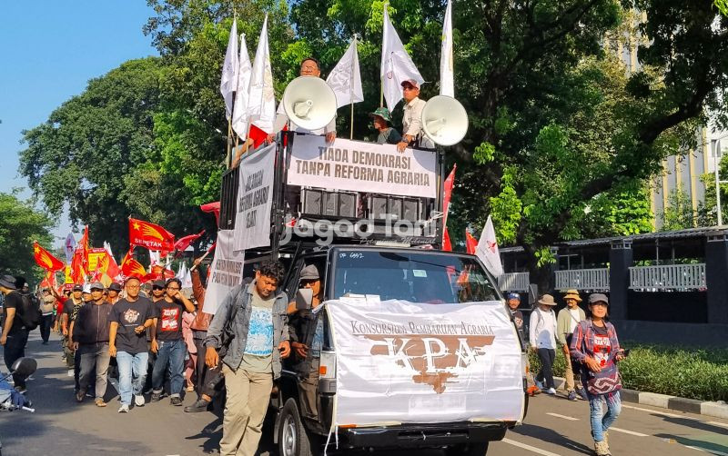 uploads/news/2025/09/hari-tani-nasional-ribuan-14193fdb1db2501.jpg