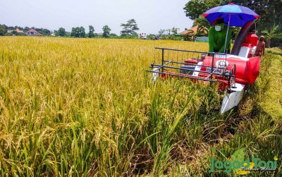 uploads/news/2025/09/pemerintah-jepang-mulai-lelang-58178c8c4cb650b_400.jpg