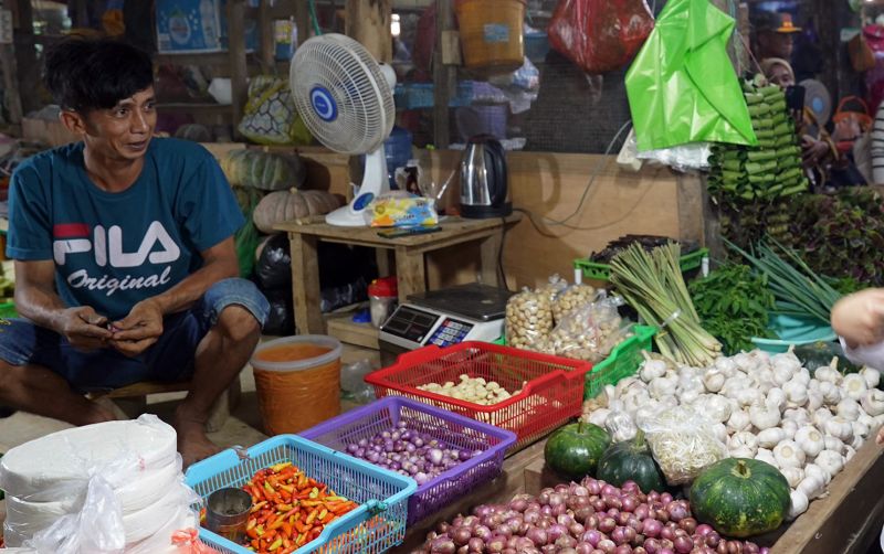 uploads/news/2025/10/harga-cabai-merah-hingga-134405fa72f9c64.jpg
