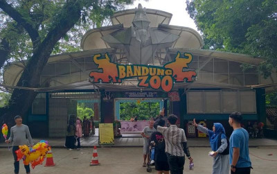 uploads/news/2025/10/kebun-binatang-di-bandung-539702451a259c3_400.jpeg