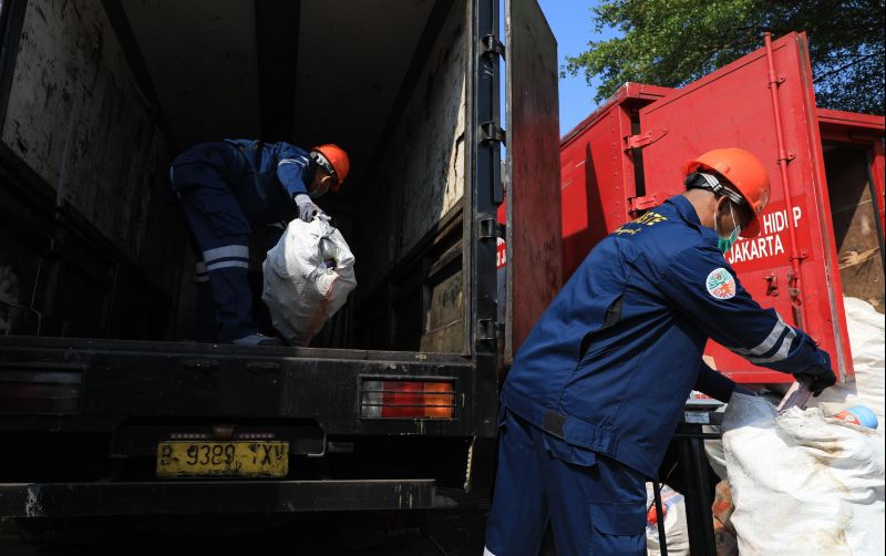 uploads/news/2025/10/layanan-angkut-sampah-gratis-48763986052c16b.jpeg