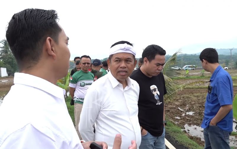 uploads/news/2025/11/kdm-uji-coba-bahan-31394746a3635a2.jpg